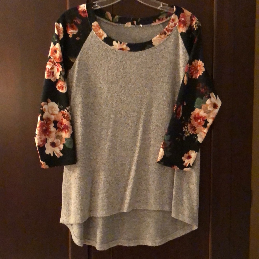 3/4 sleeve shirt